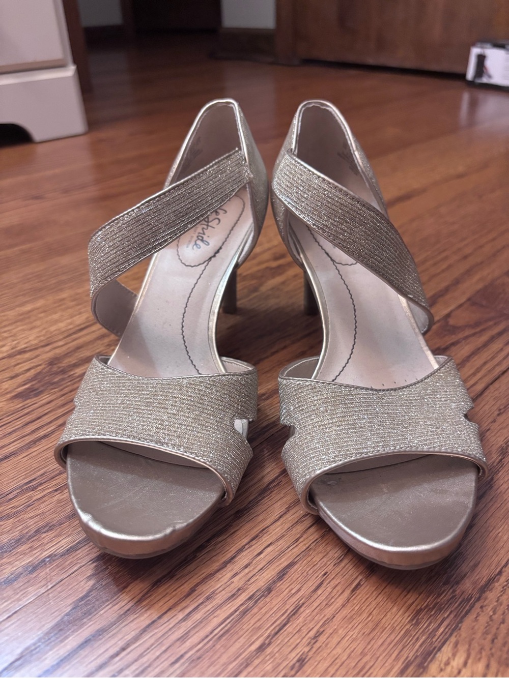 Life Stride Gold Sparkle Strappy Women's Heels Size 8